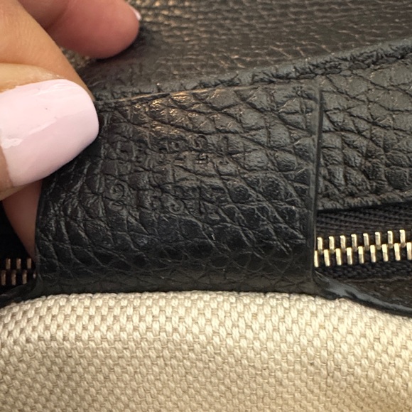 Gucci Pebbled Calfskin Medium Soho Flap Crossbody Black - Picture 11 of 13